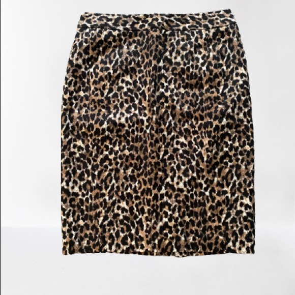 Ann Taylor Loft Leopard Pencil Skirt - size 2 - Picture 2 of 4
